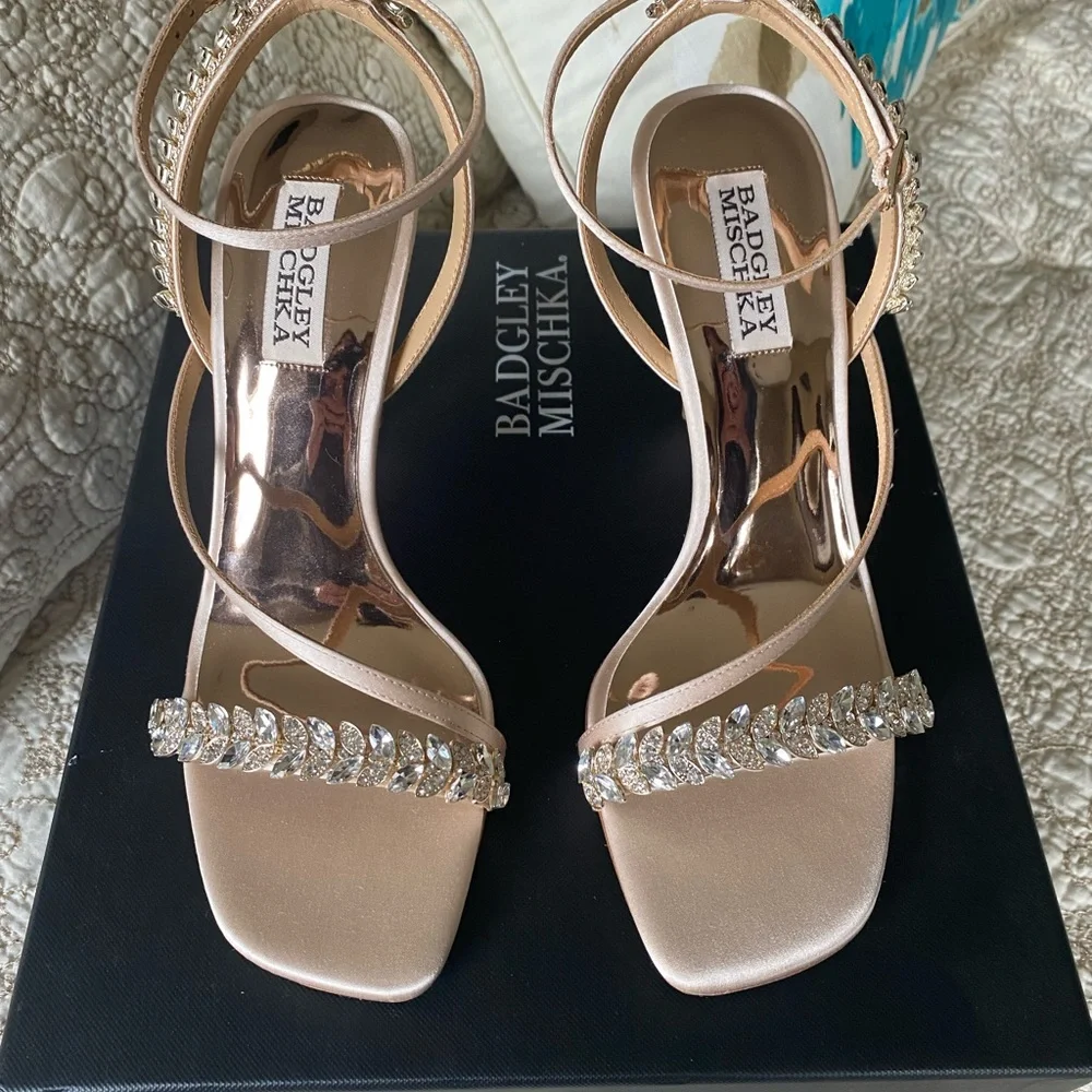 Badgley Mischka Kerry Heels - Picture 2 of 15